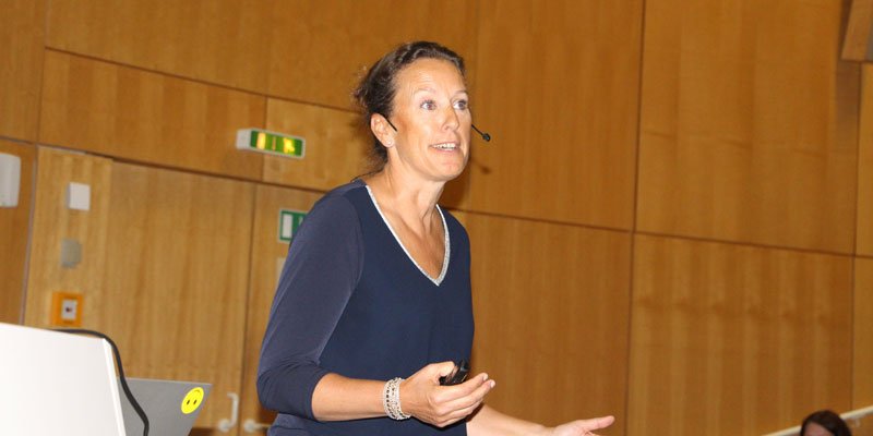 Antje Heimsoeth hält Vortrag am Universitätsklinikum Regensburg